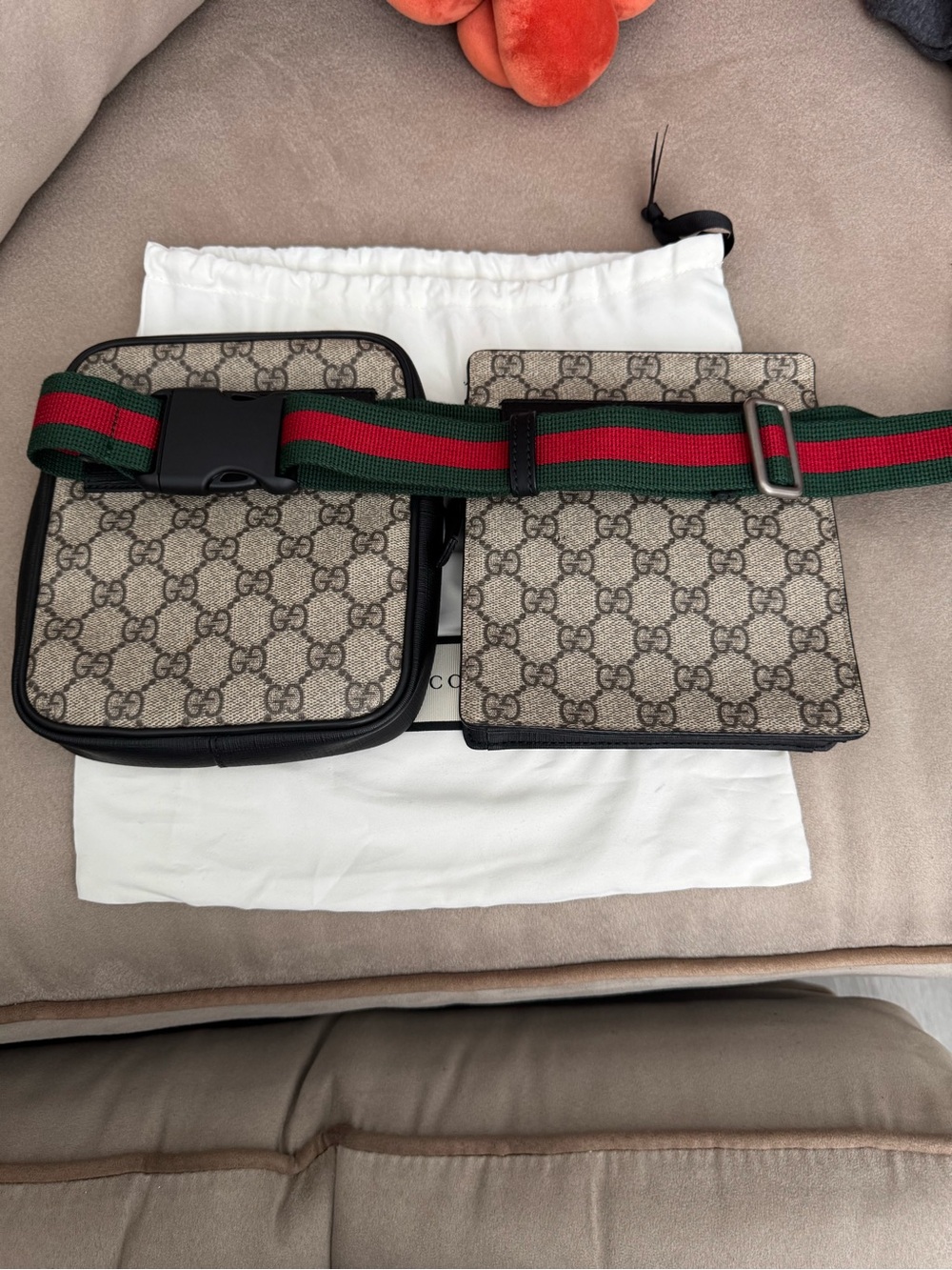 Gucci Beige GG Supreme Canvas Belt Bag with Black Trim and Green-Red Strap - Picture 2 of 2